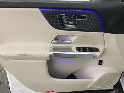 Certified 2025 Mercedes-Benz GLB 250 4MATIC image 11