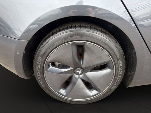 Used 2018 Tesla Model 3 Long Range image 23