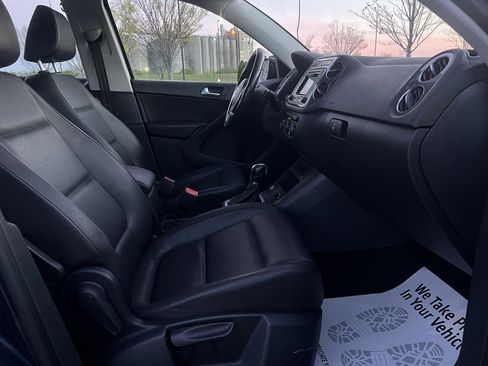 Used 2016 Volkswagen Tiguan S image 10