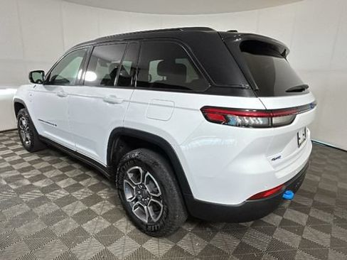 Used 2022 Jeep Grand Cherokee Trailhawk AWD/4WD image 4