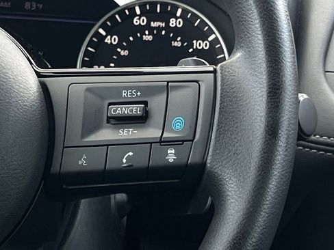 Certified 2023 Nissan Rogue SV FWD image 12