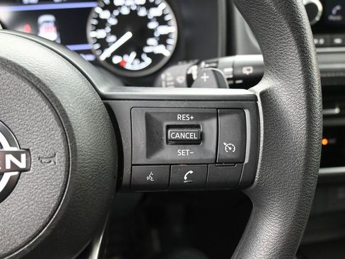 Used 2023 Nissan Rogue S FWD image 19