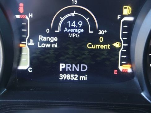 Used 2024 Jeep Wrangler Unlimited Sahara AWD/4WD image 21