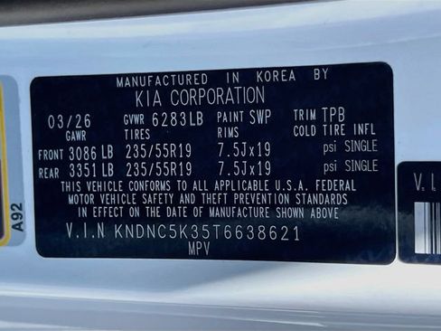 New 2026 Kia Carnival EX FWD image 34