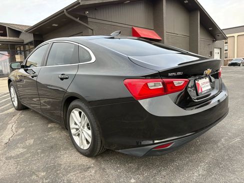 Used 2016 Chevrolet Malibu LT image 3