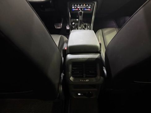 Used 2024 Volkswagen Tiguan SE R-Line image 29