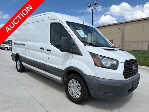 Used 2018 Ford Transit 250 148 Medium Roof RWD image 3