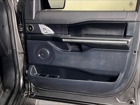 Used 2021 Ford Expedition XLT RWD image 24