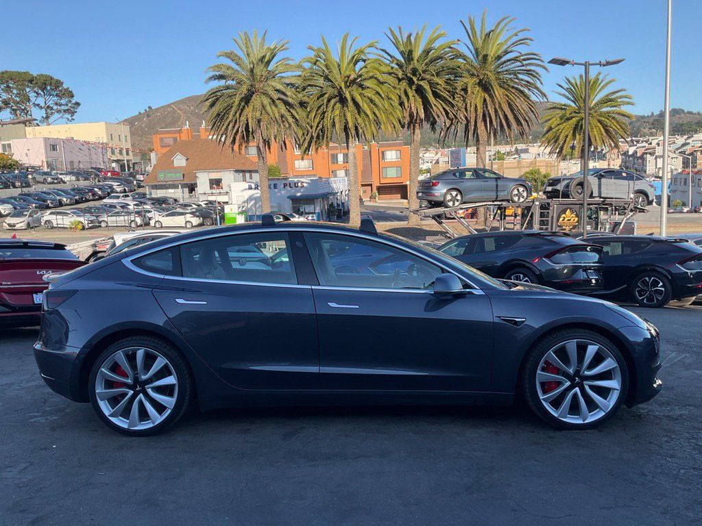 Used 2018 Tesla Model 3 Performance AWD/4WD image 3