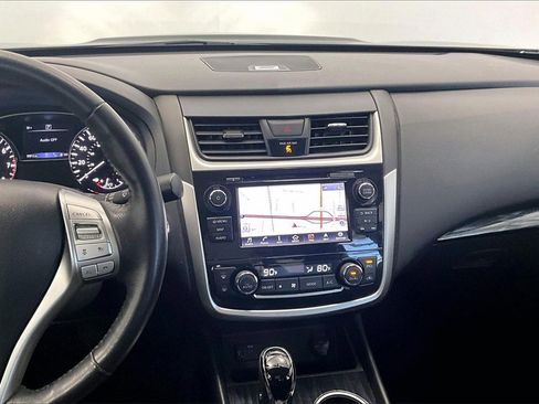 Used 2018 Nissan Altima 2.5 SL w/ 2.5 SL Technology Package image 6