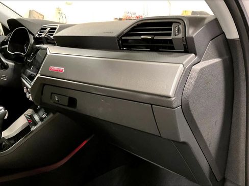 Used 2025 Audi Q3 2.0T Premium Plus w/ Premium Plus Package image 16