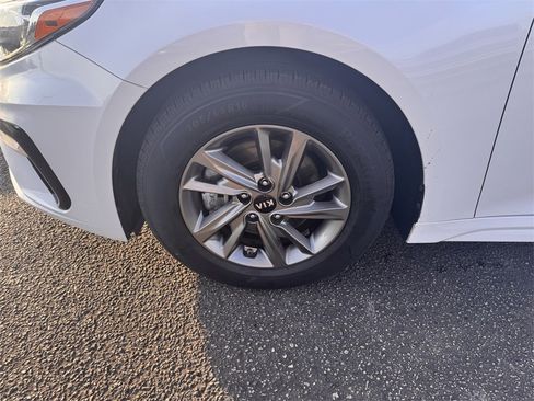 Used 2019 Kia Optima LX image 9