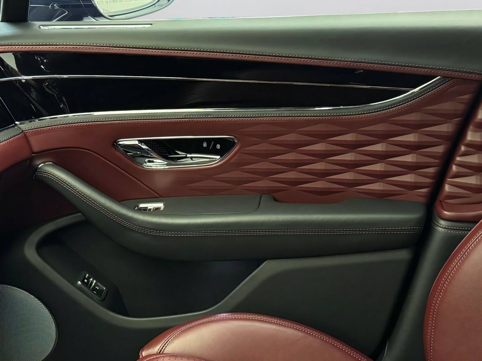 Used 2020 Bentley Flying Spur W12 AWD/4WD image 17