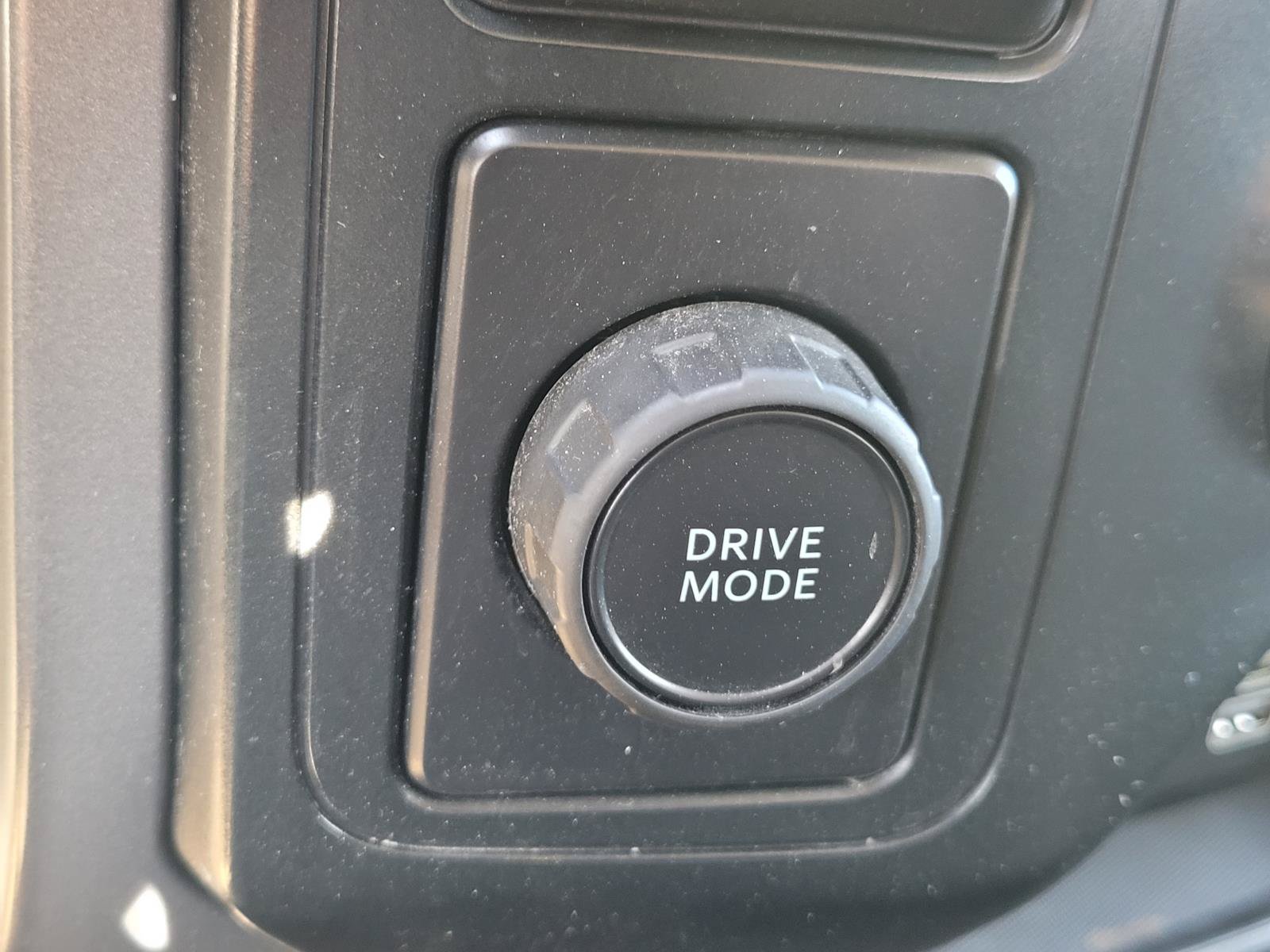 Used 2025 Ford F150 XLT RWD image 28