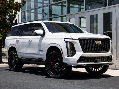 Used 2025 Cadillac Escalade V AWD/4WD image 24