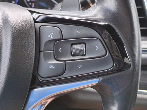 Used 2022 Buick Enclave Premium AWD/4WD image 30