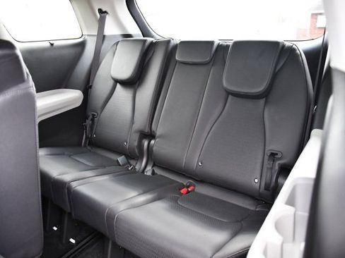 Used 2024 Kia Carnival SX Prestige image 24