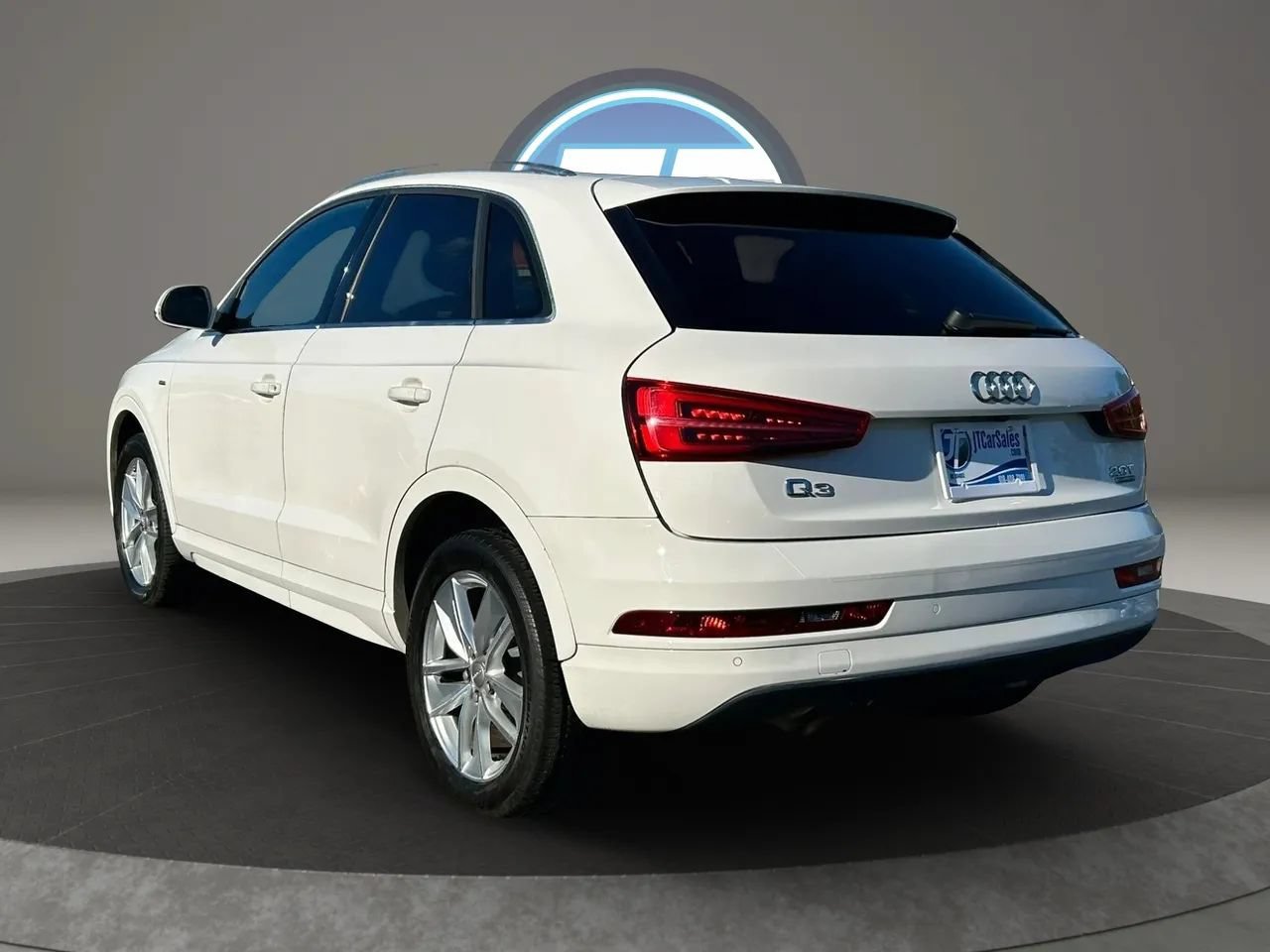 Used 2018 Audi Q3 2.0T Premium Plus w/ Premium Plus Package AWD/4WD image 18