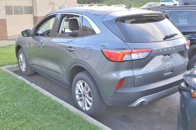 Used 2022 Ford Escape SE w/ Convenience Package AWD/4WD image 4