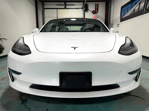 Used 2020 Tesla Model 3 Standard Range Plus image 2