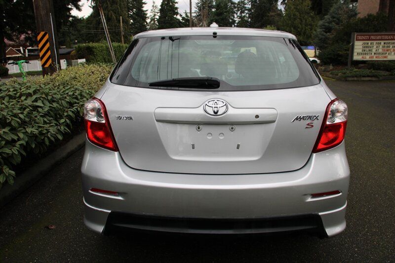 Used 2010 Toyota Matrix S FWD image 10