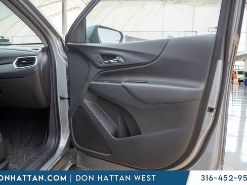Used 2023 Chevrolet Equinox LT image 27