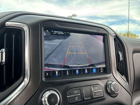 Used 2021 GMC Sierra 3500 AT4 w/ AT4 Preferred Package image 15