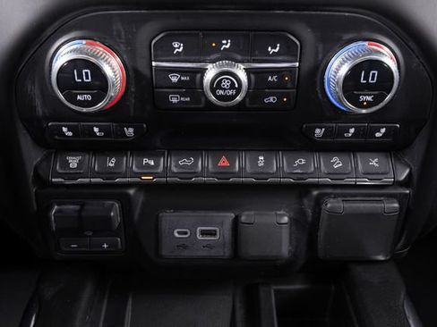 Used 2023 GMC Sierra 2500 Denali w/ Denali Ultimate Package AWD/4WD image 42