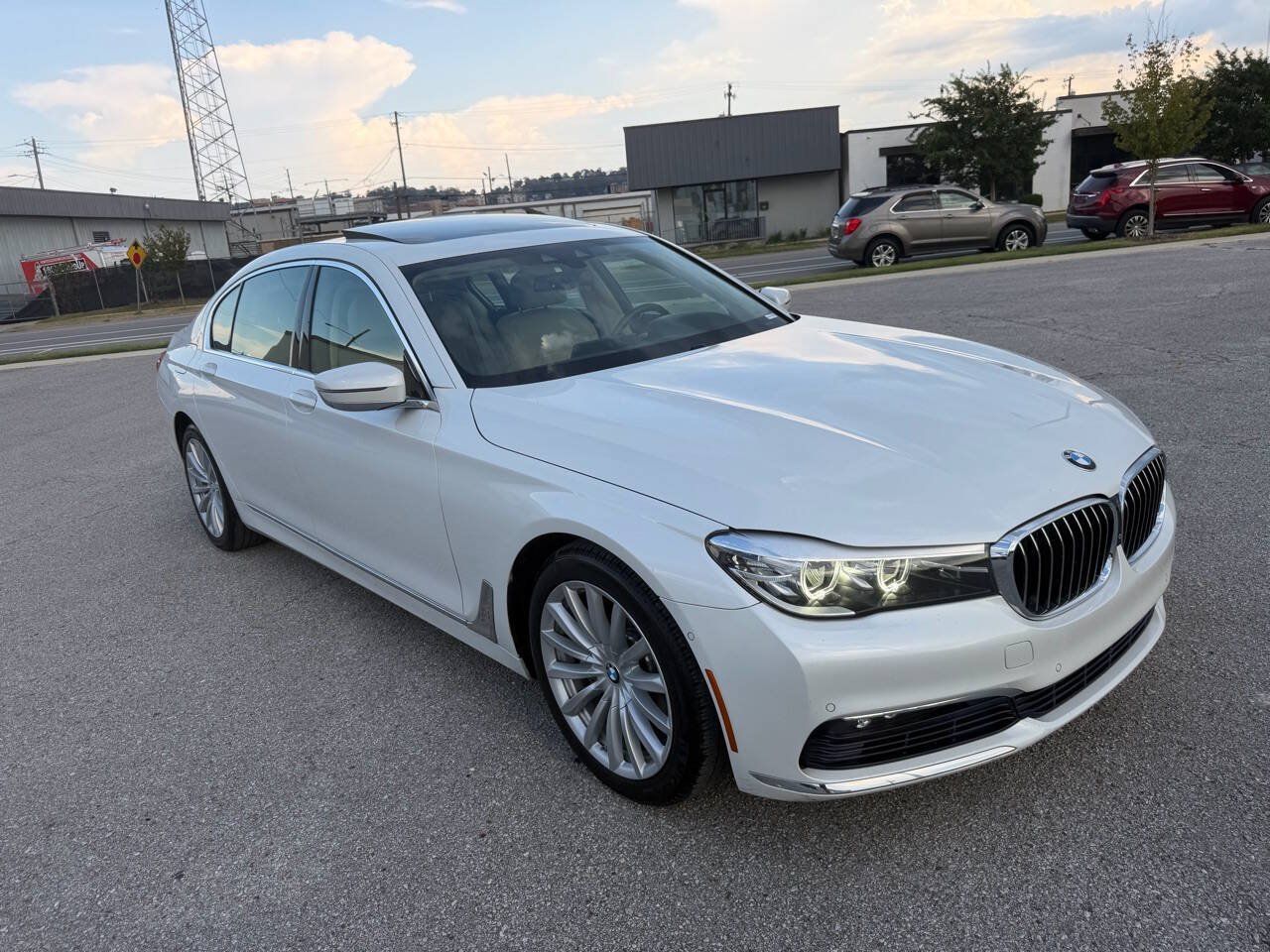 Used 2017 BMW 740i RWD image 4
