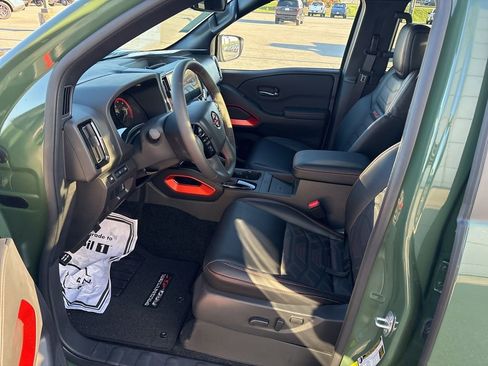 New 2025 Nissan Frontier PRO-4X w/ Pro Premium Package AWD/4WD image 19