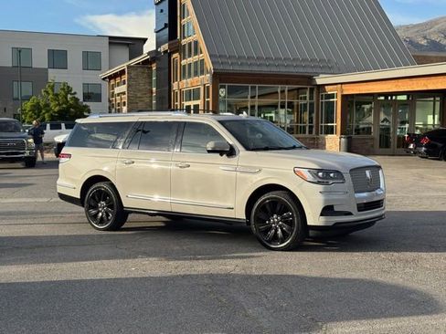 Used 2024 Lincoln Navigator L Reserve AWD/4WD image 2