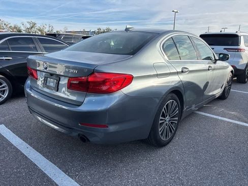 Used 2018 BMW 530i w/ Premium Package image 3