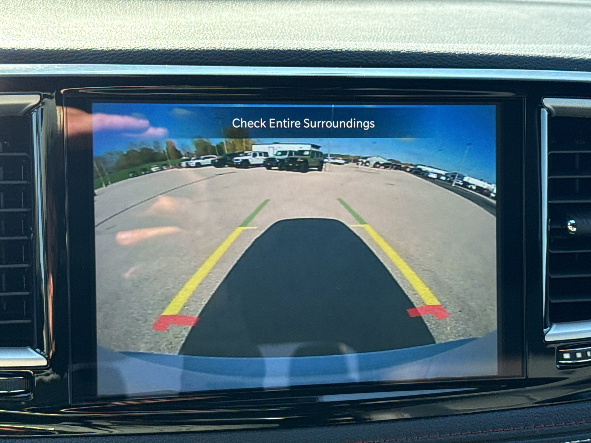 New 2027 Chrysler Pacifica Select AWD/4WD image 8
