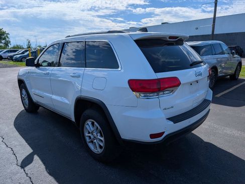 Used 2019 Jeep Grand Cherokee Laredo AWD/4WD image 6