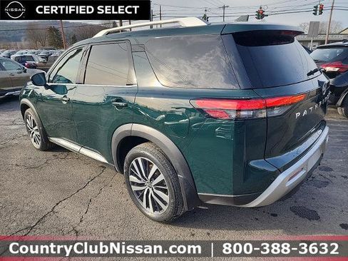 Certified 2022 Nissan Pathfinder Platinum w/ Cargo Package image 6