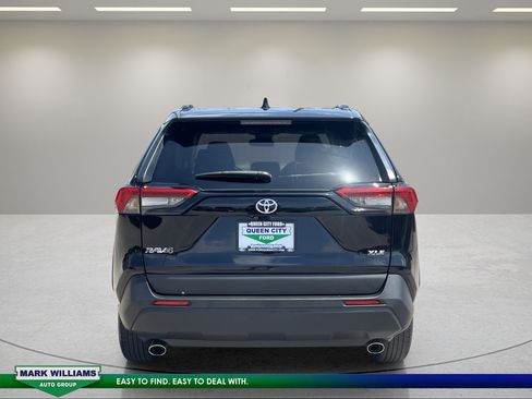 Used 2024 Toyota RAV4 XLE FWD image 6