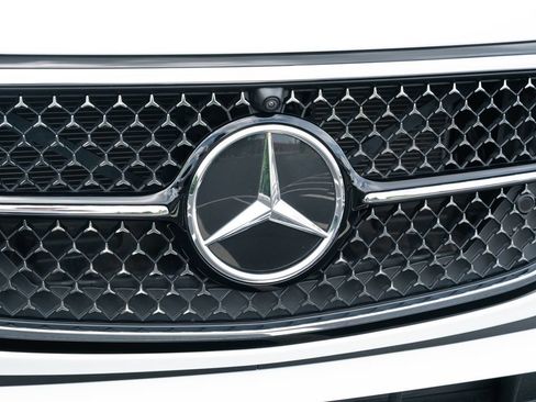 Used 2025 Mercedes-Benz E 350 Sedan w/ Winter Package image 6