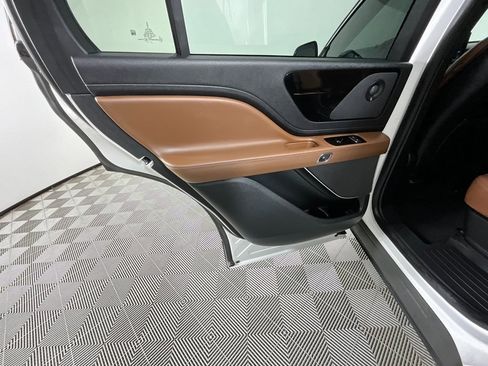 Certified 2020 Lincoln Aviator Reserve image 27