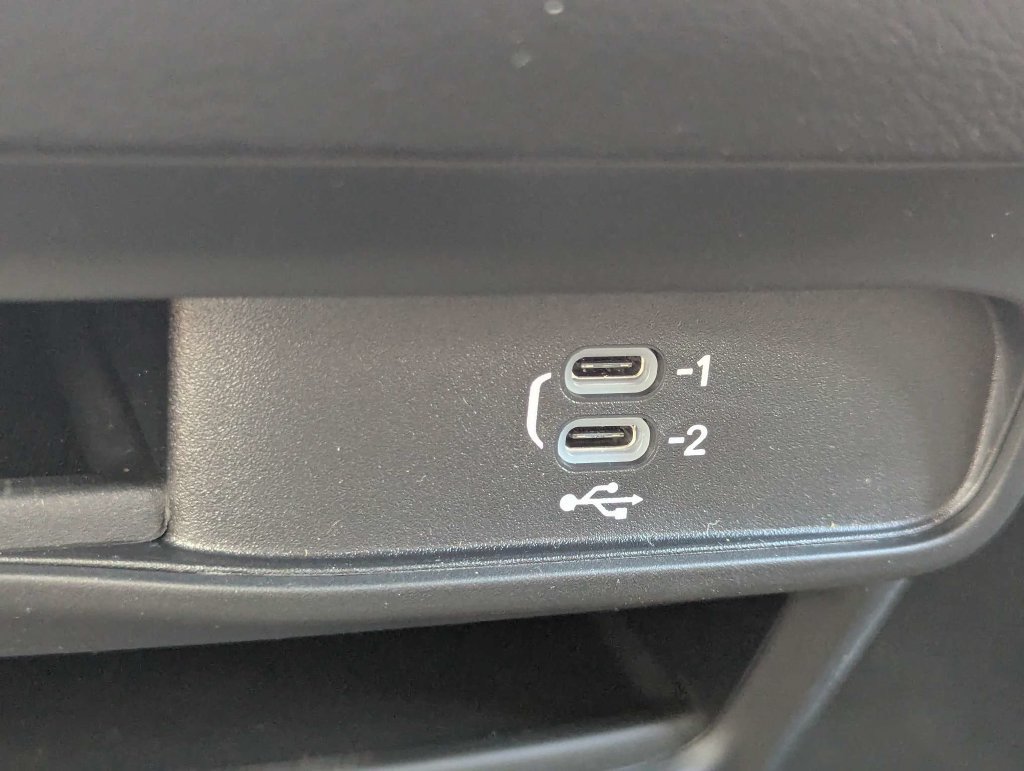 New 2027 Chrysler Pacifica Select w/ Family Tech Group FWD image 21