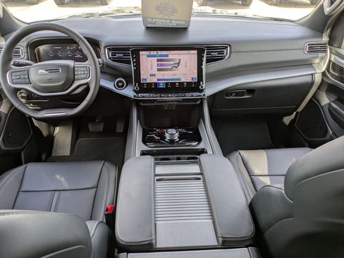New 2026 Jeep Grand Wagoneer Limited AWD/4WD image 16