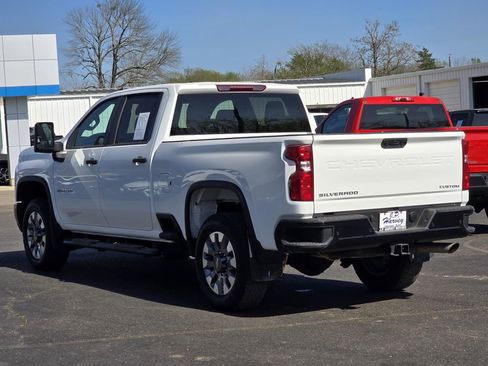 Used 2025 Chevrolet Silverado 2500 Custom w/ Custom Value Package image 8