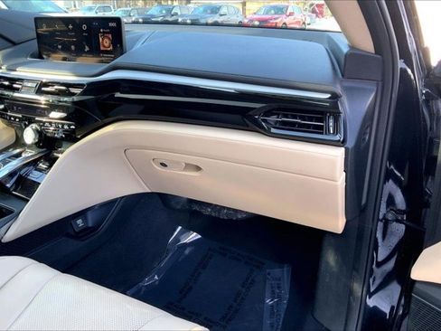 Used 2023 Acura MDX SH-AWD w/ Technology Package image 16