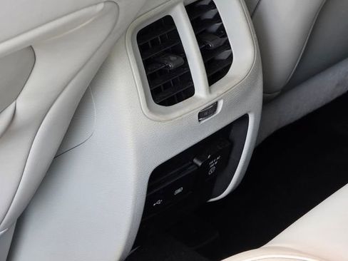 Used 2020 Jeep Cherokee Limited w/ Technology Group image 20