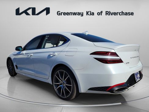 Used 2025 Genesis G70 2.5T image 4
