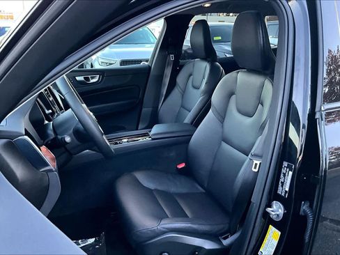 Certified 2024 Volvo XC60 B5 Plus w/ Protection Package Premier image 9