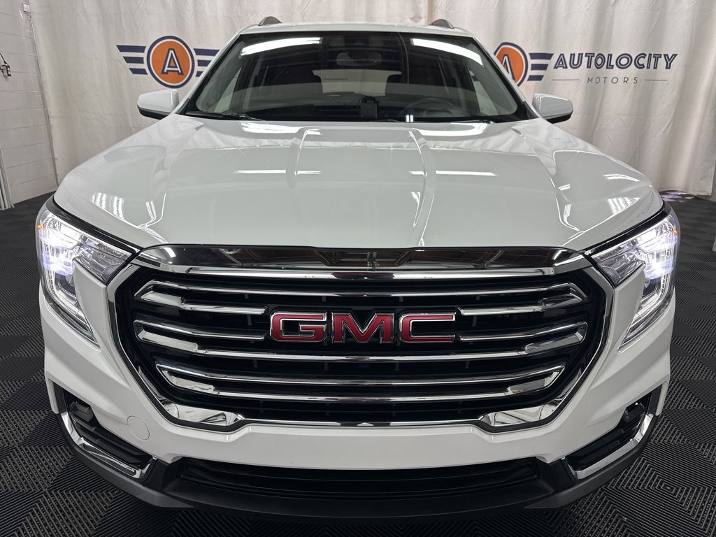 Used 2024 GMC Terrain SLT AWD/4WD image 4