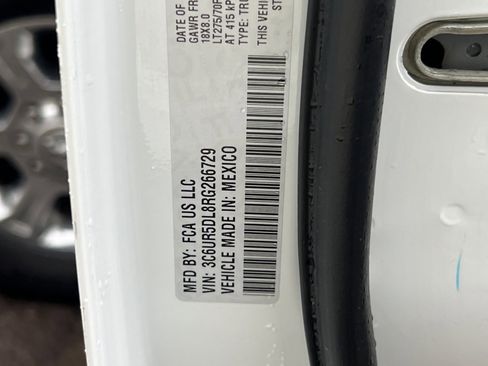 Used 2024 RAM 2500 Big Horn image 24