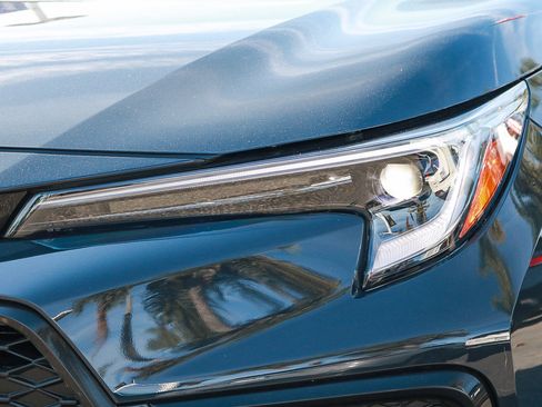 Used 2025 Toyota Corolla SE image 8