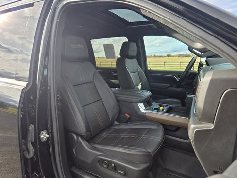 Used 2024 Chevrolet Silverado 3500 High Country w/ High Country Premium Package image 32