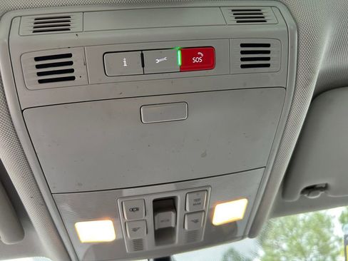 Certified 2021 Volkswagen Jetta SE image 27